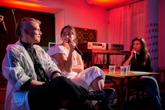 „Dekalog Spolskyâ€, czyli Mery Spolsky w Studio U22 Muzyka, LIFESTYLE - Mery Spolsky zaprezentowaÅ‚a swój drugi studyjny album pt. „Dekalog Spolskyâ€. Spotkanie z artystkÄ… odbyÅ‚o siÄ™ 25 wrzeÅ›nia w Studio U22 w ramach „PiÄ…tków z NowÄ… Muzyką†organizowanych z inicjatywy ZPAV.