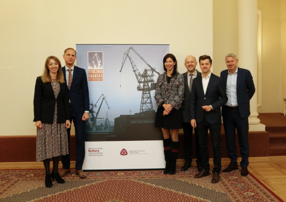 „Stocznia GdaÅ„ska warta UNESCOâ€! – rusza kampania spoÅ‚eczna BIZNES, Kultura - Narodowy Instytut Dziedzictwa zachÄ™ca wszystkich Polaków, aby wsparli starania o wpisanie gdaÅ„skiego obiektu na prestiżowÄ… listÄ™.