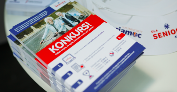Konkurs â€žAdamed dla Senioraâ€ â€“ poznaliÅ›my tegorocznych laureatÃ³w! Styl Å¼ycia, LIFESTYLE - Znamy laureatÃ³w trzeciej edycji ogÃ³lnopolskiego konkursu â€žAdamed dla Senioraâ€. Finansowe granty otrzyma Uniwersytet Trzeciego Wieku w Åazach, Rzeszowski Dom Kultury oraz BaÅ‚ucki OÅ›rodek Kultury. Nagroda Specjalna trafi do Stowarzyszenia Promocji Sportu FAN z WrocÅ‚awia.