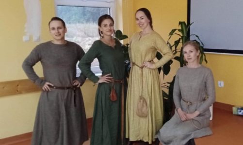 Wolontariusze Ikano Banku z lekcjÄ… historii w domu kultury
