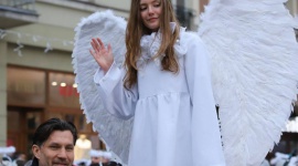 Podczas VIII Wigilii na Kaliskim Rynku po raz kolejny będą bić Rekord Polski Styl życia, LIFESTYLE - W tym roku, już 8 grudnia 2019 roku odbędzie się oficjalna próba bicia Rekordu Polski na najwięcej osób przebranych za anioły!