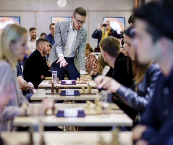 PO RAZ PIERWSZY W POLSCE â€“SZACHOWE MISTRZOSTWA GWIAZD!