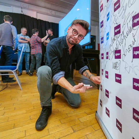 Happysad i â€žRekordowo letnie latoâ€ w ramach â€žPiÄ…tkÃ³w z NowÄ… MuzykÄ…â€ Muzyka, LIFESTYLE - Happysad powraca z nowym albumem! PÅ‚yta â€žRekordowo letnie latoâ€ ukaÅ¼e siÄ™ na rynku 29 listopada nakÅ‚adem wydawnictwa Mystic Production. Na dwa dni przed oficjalnÄ… premierÄ… zespÃ³Å‚ odwiedziÅ‚ warszawskie studio U22 i po raz pierwszy zaprezentowaÅ‚ swÃ³j nowy materiaÅ‚.