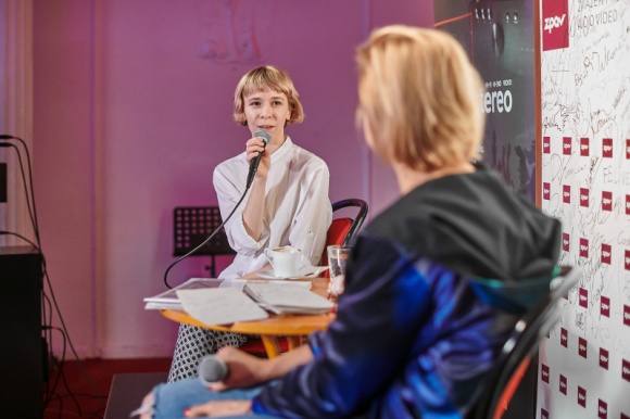 Ina West z winylem â€žGirlsâ€ w ramach â€žPiÄ…tkÃ³w z NowÄ… MuzykÄ…â€ Muzyka, LIFESTYLE - 25 listopada w warszawskim Studio U22 odbyÅ‚o siÄ™ kolejne spotkanie z cyklu â€žPiÄ…tki z NowÄ… MuzykÄ…â€. Tym razem zaproszeni goÅ›cie mieli szansÄ™ jako pierwsi usÅ‚yszeÅ„ album â€žGirlsâ€ autorstwa Iny West w wersji analogowej.
