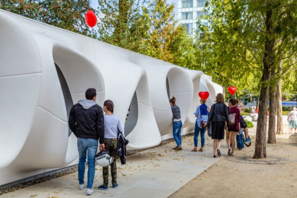 Kolor, przed ktÃ³rym stoisz â€“ nowa wystawa na placu Europejskim