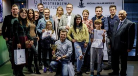 SZACHOWE MISTRZOSTWA GWIAZD - PO RAZ DRUGI W POLSCE! Gwiazdy, LIFESTYLE - JuÅ¼ 17 marca 2020 r. na PGE Narodowym w Warszawie odbÄ™dÄ… siÄ™ Szachowe Mistrzostwa Gwiazd! W zwiÄ…zku z tym, Å¼e pierwsza impreza zakoÅ„czyÅ‚a siÄ™ ogromnym sukcesem, postanowiono kontynuowaÄ‡ to wydarzenie.