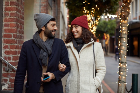 MiÅ‚oÅ›Ä‡ lokalna i przyjazna dla Å›rodowiska Styl Å¼ycia, LIFESTYLE - Ponad 40 proc. globalnych konsumentÃ³w kupiÅ‚o walentynkowy prezent online, za pomocÄ… urzÄ…dzenia mobilnego[1]. Konsumenci zwracajÄ… rÃ³wnieÅ¼ wiÄ™kszÄ… uwagÄ™ na kwestie etyczne czy ekologiczne â€“ aÅ¼ 4/5 klientÃ³w na caÅ‚ym Å›wiecie uwaÅ¼a, Å¼e firmy powinny wspieraÄ‡ ochronÄ™ Å›rodowiska[2].