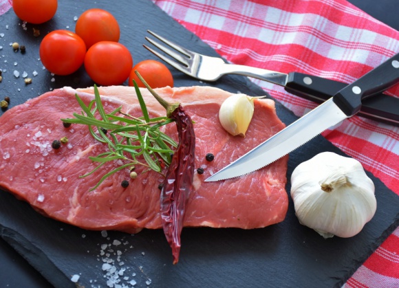 Czy podatek od miÄ™sa wyszedÅ‚by nam na zdrowie? Styl Å¼ycia, LIFESTYLE - Na poczÄ…tku lutego stowarzyszenie TAPPC zaproponowaÅ‚o wprowadzenie w Unii Europejskiej podatku od produktÃ³w odzwierzÄ™cych, ktÃ³ry miaÅ‚by doprowadziÄ‡ do zmniejszenia ich spoÅ¼ycia. Wszystko w trosce o dobrostan nasz i naszej planety.