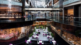 Zmiany w centrach handlowych zaczynajÄ… siÄ™ od strefy gastronomicznej BIZNES, Kultura - Centra Handlowe sÄ… nieustannie modernizowane, w celu jak najlepszego dostosowania do wymagaÅ„ klientÃ³w. Zmiany najlepiej widaÄ‡ w strefach gastronomicznych. ZnaczÄ…co poprawiÅ‚a siÄ™ ich estetyka oraz komfort uÅ¼ytkowania, a oferta staÅ‚a siÄ™ bardziej rÃ³Å¼norodna.