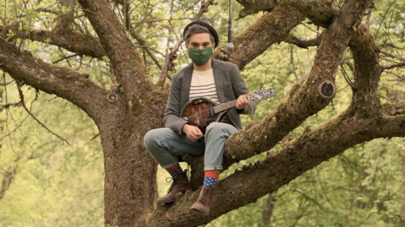 Bard z reklamy Lecha odpowiada na nominacjÄ™ #hot16challenge! Muzyka, LIFESTYLE - Marka Lech Premium wÅ‚aÅ›nie doÅ‚Ä…cza do popularnego internetowego challengeâ€™u przyjmujÄ…c wyzwanie Wujka Samo ZÅ‚o.