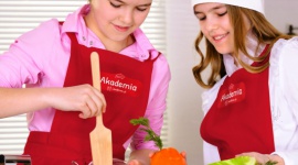 Od szkolnej Å‚awki do wspÃ³lnego stoÅ‚u â€“ finaÅ‚ programu Akademia Uwielbiam