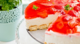 3 sÅ‚odkie desery, dziÄ™ki ktÃ³rym Å‚atwiej pogodzimy siÄ™ z koÅ„cem wakacji Styl Å¼ycia, LIFESTYLE - WrzeÅ›niowa aura z pewnoÅ›ciÄ… pozwoli nam jeszcze przez jakiÅ› czas cieszyÄ‡ siÄ™ upalnÄ… pogodÄ…. PowrÃ³t do pracy czy szkoÅ‚y po okresie sÅ‚odkiego lenistwa bywa trudny, dlatego warto jest go sobie umiliÄ‡ deserami. Podpowiadamy co przyrzÄ…dziÄ‡, aby smaki lata zostaÅ‚y z nami na dÅ‚uÅ¼ej.
