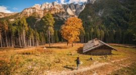 JesieÅ„ moÅ¼liwoÅ›ci w trydenckich Dolomitach BIZNES, Kultura - JesieÅ„ to idealny moment na poÅ‚Ä…czenie aktywnoÅ›ci pod goÅ‚ym niebem z kosztowaniem regionalnych daÅ„. We Trentino nie zabraknie okazji do podziwiania gÃ³r oraz odkrywania lokalnej kuchni dziÄ™ki wydÅ‚uÅ¼onemu funkcjonowaniu schronisk i wyciÄ…gÃ³w oraz inicjatywie â€žI Rifugi del Gustoâ€.