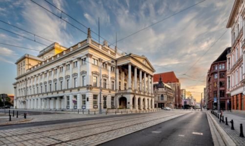 â€žStraszny dwÃ³râ€ podbiÅ‚ serca internautÃ³w. Opera WrocÅ‚awska zaprasza na spektakle