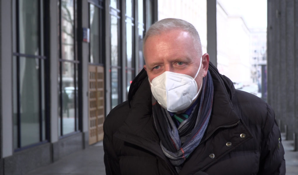 Prawie 450 tys. seniorÃ³w 80+ zarejestrowanych na szczepienia przeciw COVID-19. WciÄ…Å¼ duÅ¼a grupa spoÅ‚eczeÅ„stwa jest nastawiona sceptycznie