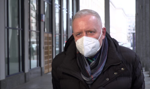 Prawie 450 tys. seniorÃ³w 80+ zarejestrowanych na szczepienia przeciw COVID-19. WciÄ…Å¼ duÅ¼a grupa spoÅ‚eczeÅ„stwa jest nastawiona sceptycznie