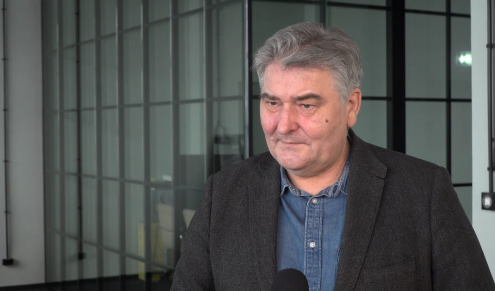 Zanieczyszczone powietrze jest jak taksÃ³wka dla koronawirusa. WiÄ™ksza liczba zgonÃ³w w 2020 roku to w duÅ¼ej mierze efekt smogu