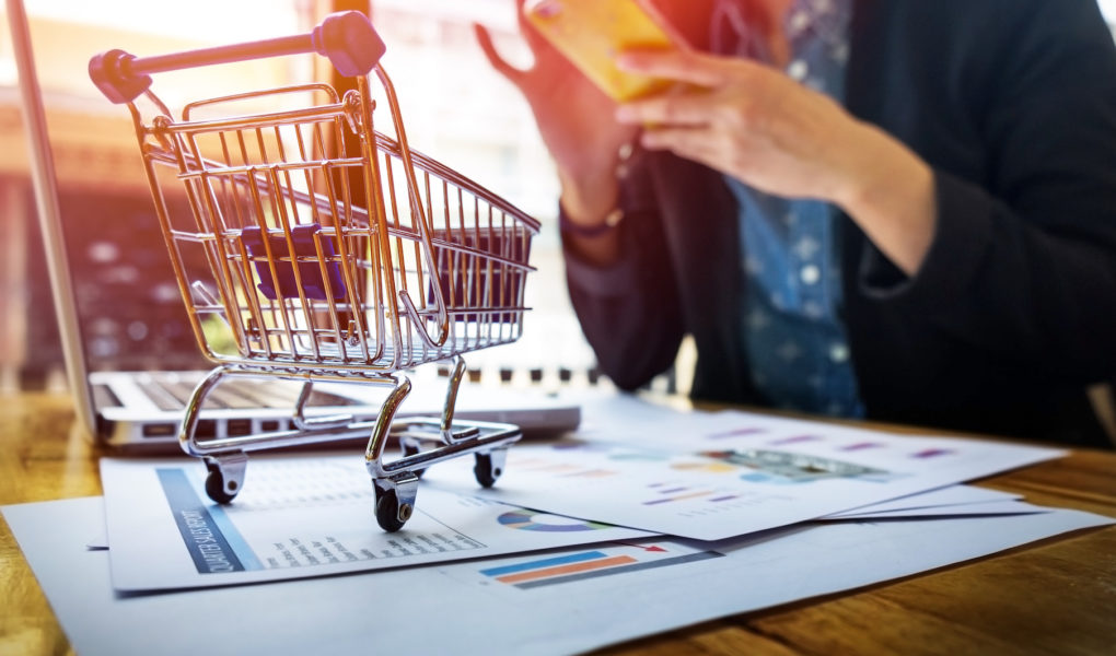 Coraz droÅ¼ej w sklepach spoÅ¼ywczych. Za grupÄ™ najtaÅ„szych produktÃ³w trzeba dziÅ› zapÅ‚aciÄ‡ o ponad 8% wiÄ™cej niÅ¼ przed rokiem