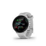 Garmin Å›wiÄ™tuje Åšwiatowy DzieÅ„ Biegania, przedstawiajÄ…c Å‚atwy w obsÅ‚udze smartwatch Forerunner 55.