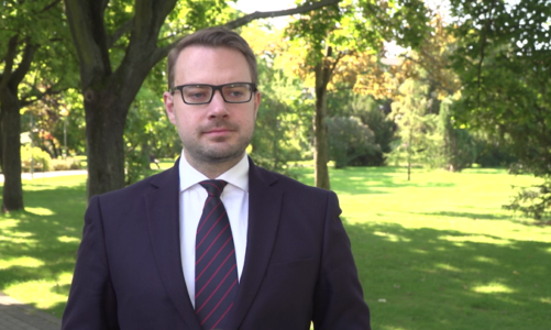 Prawnicy zwracajÄ… uwagÄ™ na konflikt interesÃ³w w sÄ…dowych procesach frankowych. PoÅ‚owa spoÅ‚eczeÅ„stwa chce odsuniÄ™cia od tych spraw sÄ™dziÃ³w spÅ‚acajÄ…cych takie kredyty