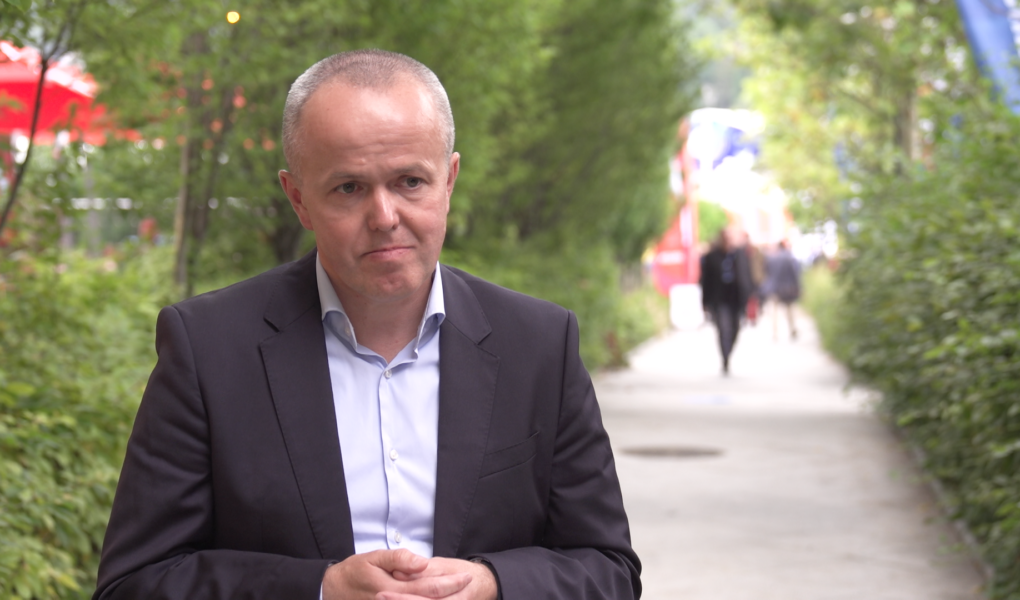 Transformacja energetyczna w Polsce moÅ¼e pochÅ‚onÄ…Ä‡ aÅ¼ 1,6 bln zÅ‚. RzÄ…d moÅ¼e jednak wykorzystaÄ‡ w tym procesie zasoby sektora prywatnego