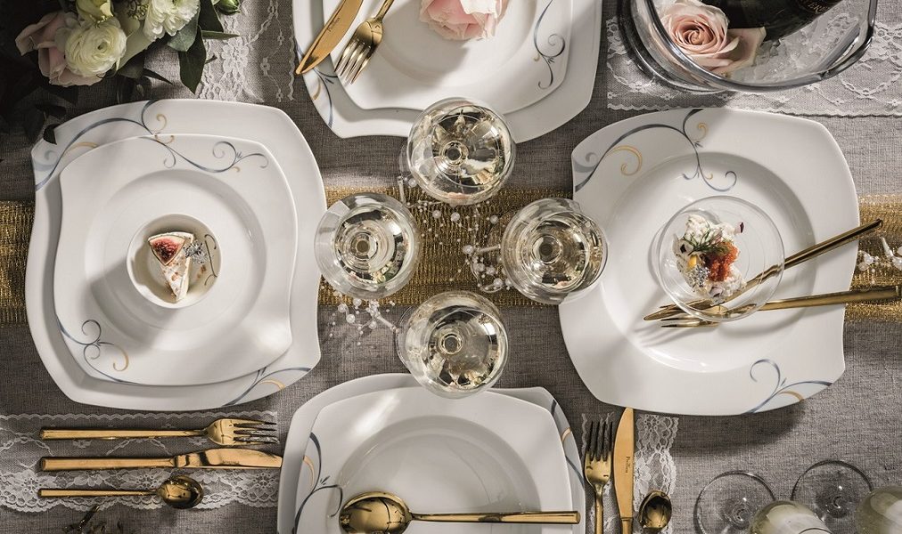 KarnawaÅ‚owe spotkania przy stole – NajpiÄ™kniejsze aranÅ¼acje z FyrklÃ¶vern!